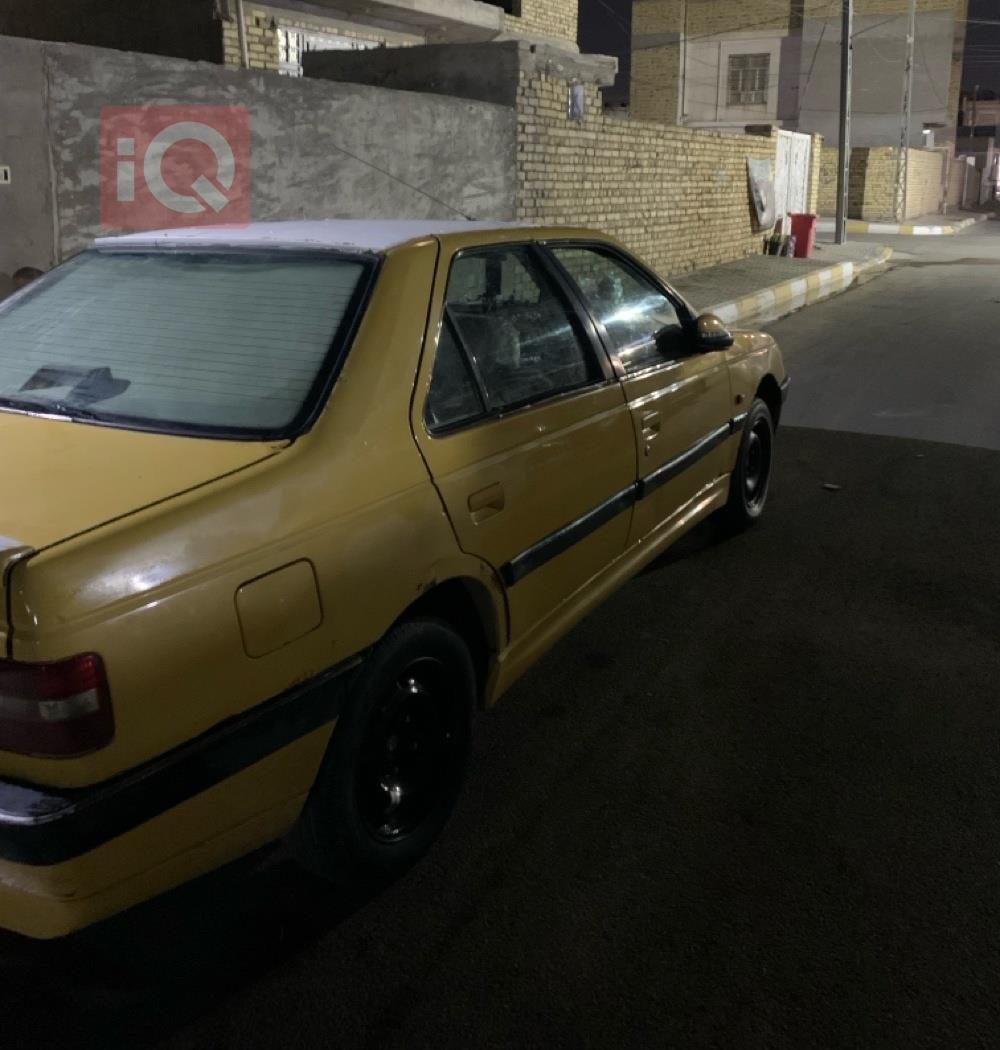 Peugeot 405